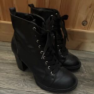 Boots Black Lace-Up Chunky Heel Ankle Boots with Pull Tabs